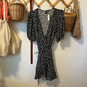 BNWT Gap Mini Wrap Dress